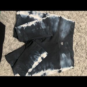Tie dye leggings , feel like lulu aligns